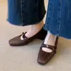Sapatos baixos macios populares estilo francês para mulheres, nova coleção outono 2026, sapatos Mary Jane, estilo slip-on casual, perfeitos para combinar com saias