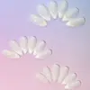 Uñas postizas estilo coreano minimalista de color blanco sólido para prensa francesa con base transparente y bordes blancos, forma de almendra, versátiles y removibles para estudiantes