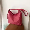 Bolsa de Ombro Cruzada Grande Capacidade Feminina de Ombro Único em Nylon Xadrez Bolsa de Axila de Nicho Versátil para Aula Trabalho Bolsa Tote