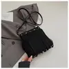 Outono Inverno Novo Retrô Fosco Franja Pequena Quadrada Bolsa de Ombro Único Transversal Bolsa Pequena Boêmia Rebite Estrela de Cinco Pontas Mulheres