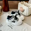 Zapatos deportivos para niños 2025 primavera nueva moda zapatos deportivos ligeros de suela blanda con velcro para niños zapatos casuales para niñas