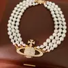 Colar de Pérolas Saturno com Três Camadas de Contas e Cravejado com Diamantes, Corrente de Clavícula de Luxo Leve de Nicho, Estilo Europeu e Americano, Joias de Pescoço Exageradas Personalizadas Atacado