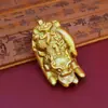 Amuleto de mano hecho a medida para atraer la riqueza, con un diseño de mano de Pixiu y Buda, un colgante para hombre, una mascota de té y una pieza decorativa para aliviar el estrés.