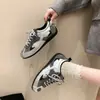 Nuevos Zapatos Planos de Otoño 2025 Casuales Estilo Forrest Gump Antideslizantes con Cordones para Exteriores Estilo Coreano Versátiles Suela Suave Zapatos para Mujer