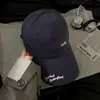 Gorra de Béisbol Suave con Bordado de Letra Simple para Mujer Estilo Nuevo de Principios de Otoño Visera Ancha Visera de Mayor Profundidad