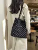 Dropshipping disponível: Bolsa tote de bolinhas de grande capacidade, bolsa de ombro novo estilo, bolsa de ombro versátil, bolsa de mão fashion para mulheres, adequada para o trajeto