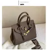 Bolso de Platino con Textura de Lichi para Mujer 2025 Verano Nuevo Estilo Bolso de Mano Versión Europea Bolso Grande de Hombro Cruzado de Cuerpo de Moda