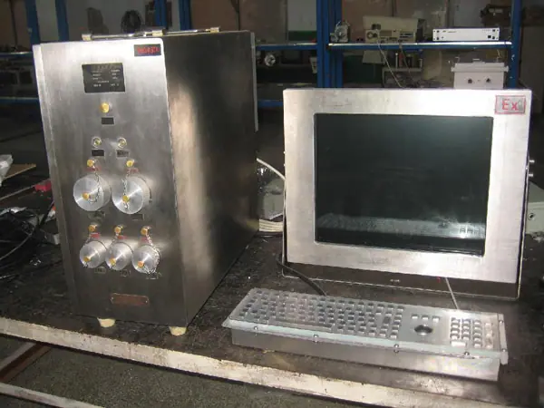 KJD220矿用防爆计算机1.jpg