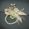 Flor de Muñeca para Dama de Honor Flor de Mano para Grupo Hermana de la Novia Estilo Bosque Boda Coreana Pulsera de Boda Padres Novio Padrinos Ramillete