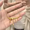 Colar plissado irregular de metal feminino design de nicho de verão cadeia de clavícula ins vento frio clavícula cadeia colar curto