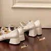 2026 Nuevos Zapatos Mary Jane de Punta Cuadrada y Tacón Grueso con Diseño de Cadena y Moño Estilo Femenino Adecuados para Vestidos Planos Cómodos