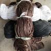 Venda Direta no Atacado de Cordões Encerados de Algodão de 1mm nas Cores Preto, Branco, Marrom e Café para Colares Finos e Fabricação de Joias