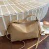 Bolsa retrô de alta qualidade para pele oleosa 2026 novo estilo bolsa de ombro única da moda bolsa de axila bolsa transversal versátil estilosa para o trabalho