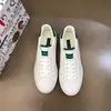 Sapatos casuais de mola da família D, de cano baixo, cor sólida, bico redondo, couro, viscose vermelha, em estoque, mocassins de salto baixo estilo britânico