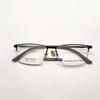 Venta al por mayor 88019, gafas de media montura informales de negocios para hombre, montura ultraligera de titanio semi, acero plástico, patillas súper elásticas y resistentes.