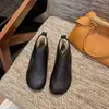 Botas de tornozelo de sola reta, botas femininas de algodão versáteis e leves, botas de neve para mulheres, novo estilo de inverno 2026, forradas com fleece para aquecimento, design de calçar, atacado