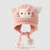Gorros de moda para otoño e invierno para niños, estilo coreano y japonés, de dibujos animados, gato KT, gorro de punto cálido con protección para las orejas engrosada