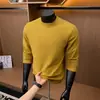Nueva camiseta interior de manga larga con cuello alto medio de forro polar de doble cara para otoño e invierno, versátil, a la moda, engrosada y cálida para hombre