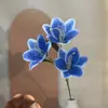 Decoração de Cena de Cachoeira Artificial com Flor de Magnólia e Lírio de 3 Cabeças, Flor Artificial de Lírio de Caule Único para Casamento Branco