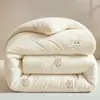 Nueva colcha de fibra de soja 2026, colcha de invierno, colcha cálida para dormitorio individual, colcha de algodón engrosada, adecuada para todas las estaciones