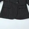Comércio Exterior Roupas Femininas Primavera e Outono 2026 Estilo Europeu e Americano Moda Simples Versátil Listrado Ombro Largo Blazer para Mulheres B129783