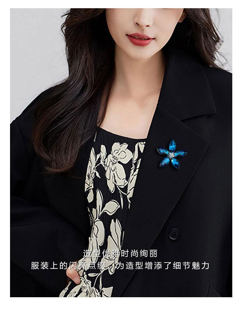 时尚简约五瓣花胸针小众新品轻奢玻璃花别针优雅大方气