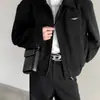 Chaqueta Corta de Lujo para Hombre Primavera 2026, Estilo Vintage de Nicho con Hombreras Metálicas, Abrigo de Lana con Cremallera