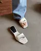 Temporada del Primer Encuentro: Paseando por París ~ Sandalias de metal hueco estilo francés sin cordones para mujer, versátiles y chic para ir al trabajo