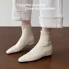 42 tamanho grande botas elásticas slim ultra macias de outono e inverno para mulheres, estilo simples francês, botins de salto baixo com aumento interno de altura, botins de tornozelo