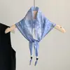 Pañuelo de Seda Retro Versátil Estilo Hong Kong, Pañuelo Triangular de Moda, Accesorios de Alta Gama, Elegantes y Elegantes, Pañuelo Delgado para el Cuello, Multiusos