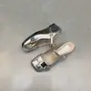 Zapatos Planos de Noche Plateados Elegantes Estilo Francés Inspirados en Chanel Mary Jane de Punta Cerrada sin Cierre para Mujer Boca Baja 2026 Nariz de Cerdo
