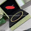 Pulseira com Contas em Ouro 18K Banhado a Ouro V Novo Estilo para Mulheres, Banhada a Ouro 18K e Cheia de Diamantes, Luxo Leve, Versátil e Não Desbota