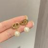 Pendientes de perlas de moda con diseño de nicho para mujer de CD Gold 2024, nuevos y elegantes pendientes Dijia retro de alta calidad