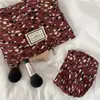 18121 Dulce Celebridad de Internet Tela Fresca Arrugada Chifón Bolsa de Cosméticos Bolsa de Almacenamiento para Teléfono Móvil de Viaje Monedero Portátil Bolsa de Cosméticos