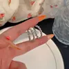 2025 Nuevo Estilo Coreano Elegante Moda Simple Pendientes de Broquel de Plata 925 Estilo Ins Lujo Ligero Pendientes Exquisitos Pendientes Venta al por Mayor