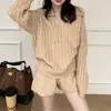 Conjunto Completo de Roupa Simples e Fashion Estilo Coreano Tricô Preguiçoso Versátil Outono Inverno Conjunto Casual de Suéter e Shorts Feminino