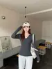 Sudadera con capucha de hombros rectos forrada de forro polar para mujer, estilo coreano casual para otoño e invierno, corte ajustado, sudadera versátil, chaqueta chic, top moderno