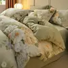 Conjunto de cama de quatro peças em algodão escovado espesso para outono e inverno, feito em Nantong, apresentando lençóis de algodão puro, capa de edredom e um conjunto de cama de três peças