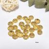 Direto da fábrica 18K banhado a ouro cor titular oca pétala jóias liga flor chapéu frisado DIY acessórios de jóias