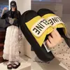 Sandálias de Sola Grossa para Mulheres, Novas Versáteis Chinelos Slip-On de Verão 2026, Sandálias de Praia com Velcro que Aumentam a Altura para Pessoas Baixas