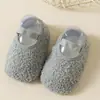 Zapatos calcetín para bebé y niño pequeño otoño e invierno zapatos de piso para niños calcetines antideslizantes cálidos para niños pequeños calcetines de piso engrosados con forro polar