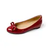 Zapatos de ballet estilo francés de piel de oveja, suaves y elegantes, para mujer, sin cordones, suela blanda, punta redonda, corte bajo y aumento interno de altura.