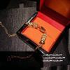 Collar con colgante de calabaza con candado de paz de seda color dorado con método antiguo, nuevo collar con aros y diamantes con ventana de flor de rosa de estilo chino