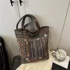 2025 Rayas Gran Capacidad Otoño e Invierno Nueva Moda Color de Contraste Tendencia Casual Viaje Diario Casual Bolso Tote para Axila Hombro
