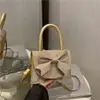 Bolsa Pequeña Cuadrada de Perlas Portátil Estilo Fresco y Dulce al por Mayor para Mujer Bolso de Hombro con Lazo Bolso Cruzado Nuevo Otoño 2025