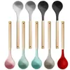 Suministro del fabricante de cucharones para sopa de cocina, cucharas antiadherentes, cucharones para sopa de silicona de grado alimenticio con mangos de madera de haya