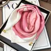 Lenço de Seda Rosa com Fivela Magnética Lenço Quadrado Pequeno para Mulheres no Outono Protetor de Pescoço Versátil Fino 70% Algodão e Linho Lenço de Pescoço Lenço Preguiçoso