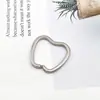 Fornecedor Fabrica Chaveiros em Formato de Coração, Chaveiros de Metal, Vários Chaveiros de Formatos Especiais, Podem Ser Personalizados de Acordo com Desenhos