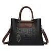 Nova bolsa feminina transfronteiriça estilo coreano, bolsa de ombro, bolsa transversal, bolsa casual de grande capacidade com múltiplos bolsos, bolsa para mães mais vendida