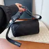 2026 Nuevo Bolso de Hombro Único Acolchado de Diamantes Versátil Moderno Deportivo Bolso Cruzado Alta Estética Simple Casual Bolso Almohada Mujer